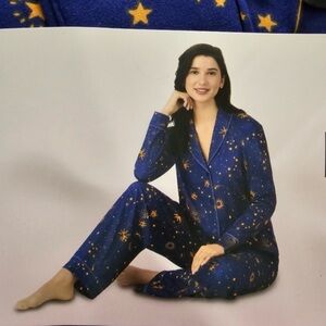 Room Service Women's Starry Night Indigo/Gold Shawl Collar Pajama Set Medium